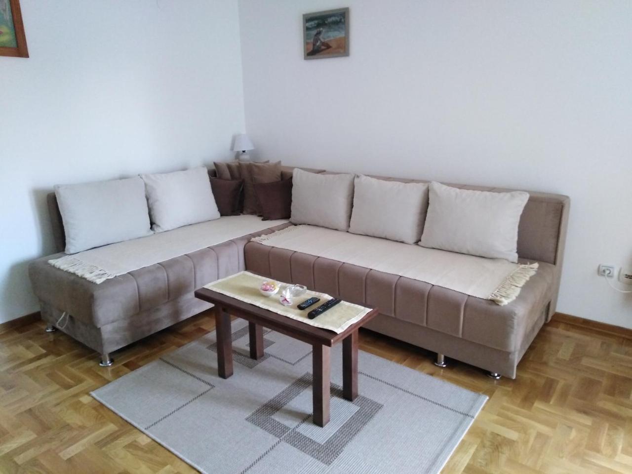 Apartment Laca Vrnjacka Banja Bagian luar foto